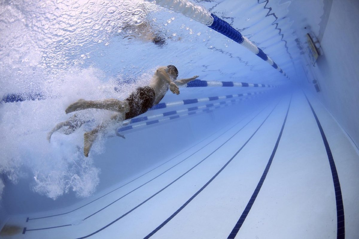 Récupération d'eau de pluie pour piscine : cadre et économies