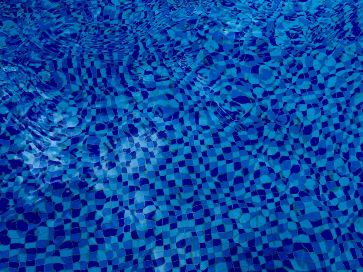 Liner piscine : guide, types et épaisseurs