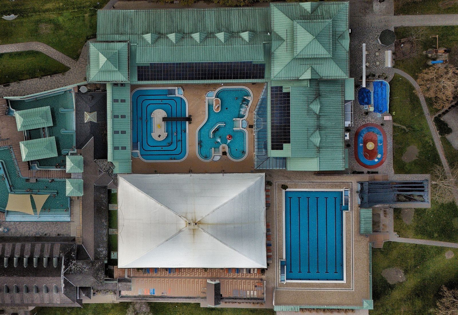 Quelles solutions pour réduire la consommation d’énergie de votre piscine ?