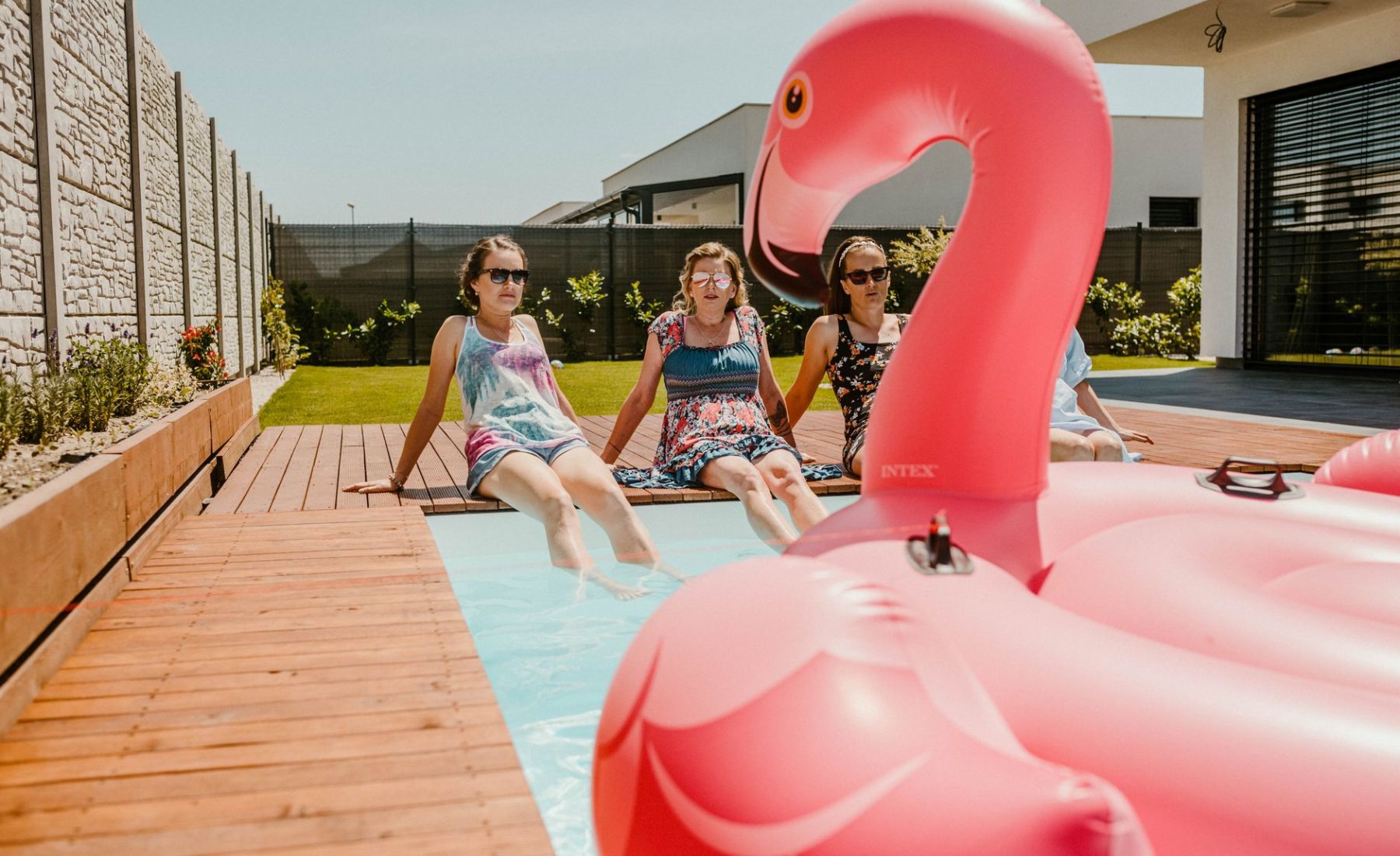 Comment monter une piscine semi-enterrée : guide étape par étape
