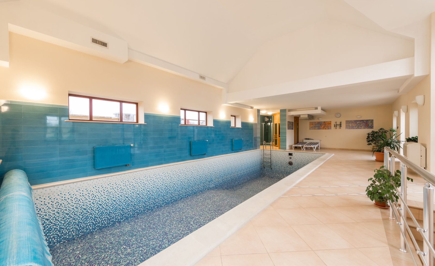 Fermetures de piscines pour travaux : que savoir ?