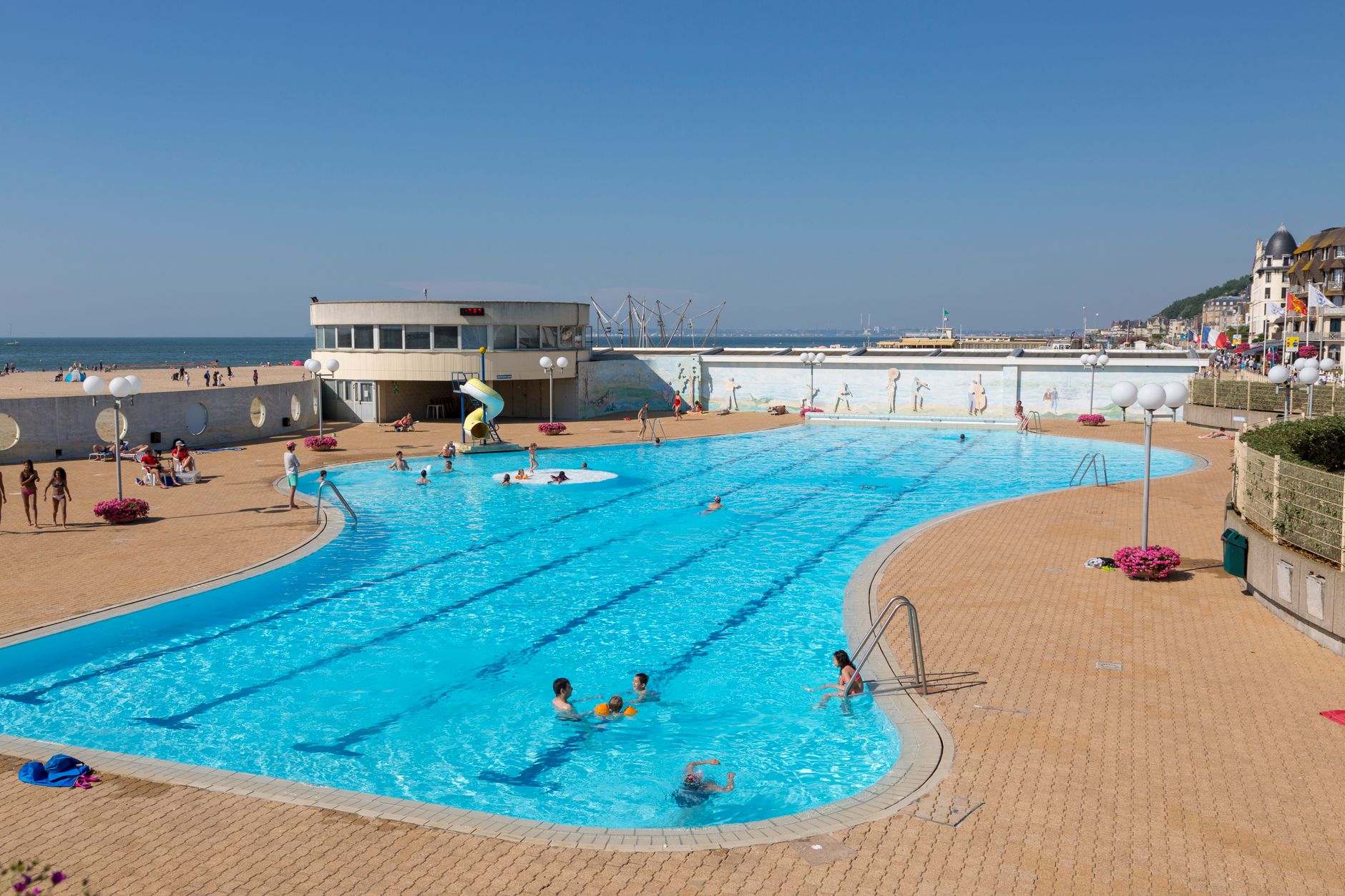 Travaux à Royan : où nager sans piscine privée ?
