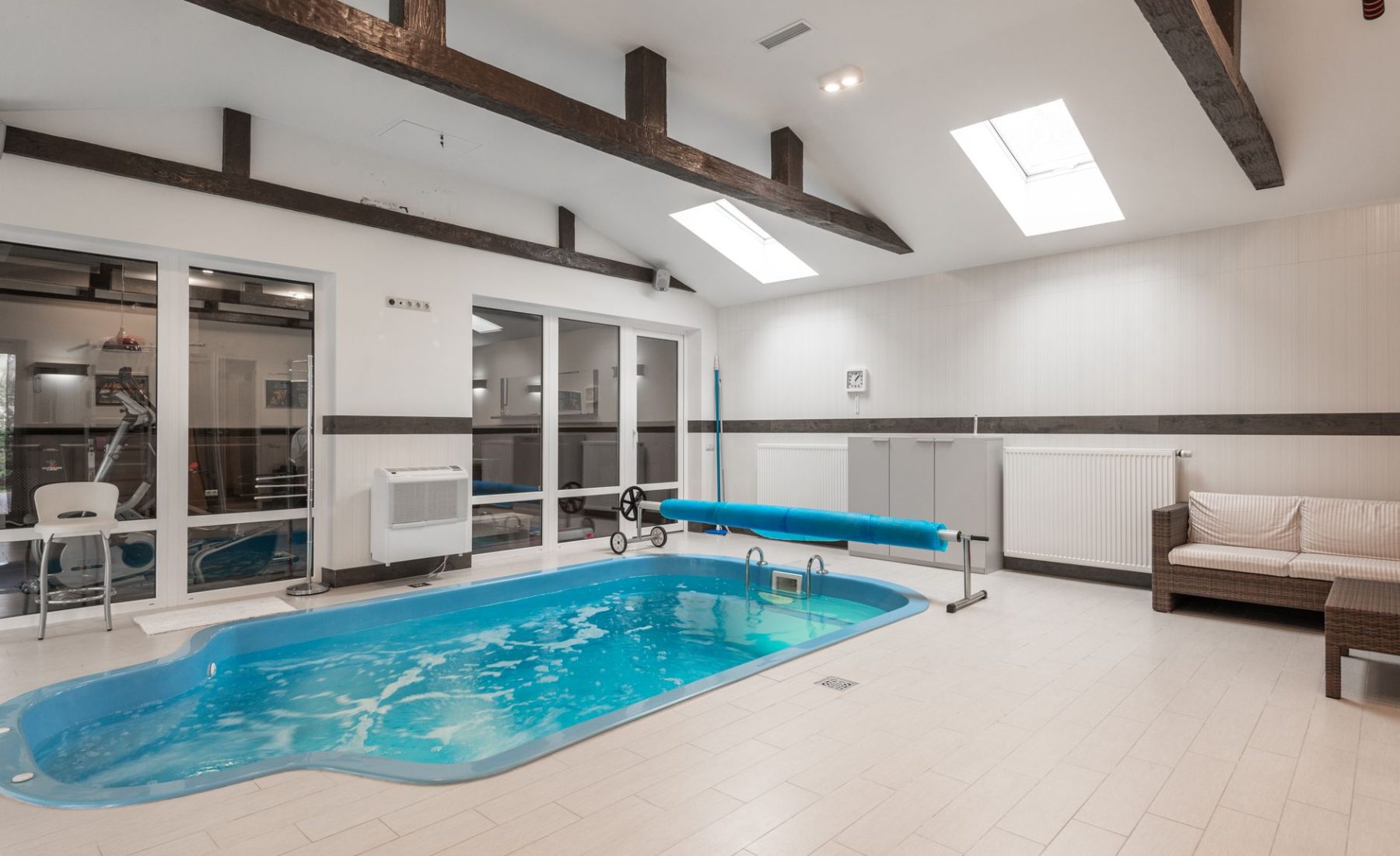 Piscines de 25 ans : pourquoi un remplacement est indispensable ?